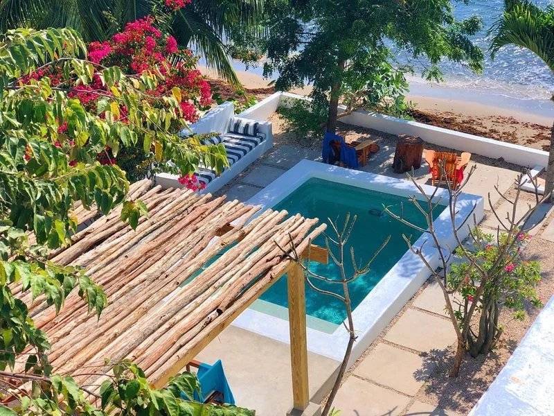 Jamaica - Treasure Beach - Vacation Rental - House - 5 Bedrooms - Pool - Oceanfront